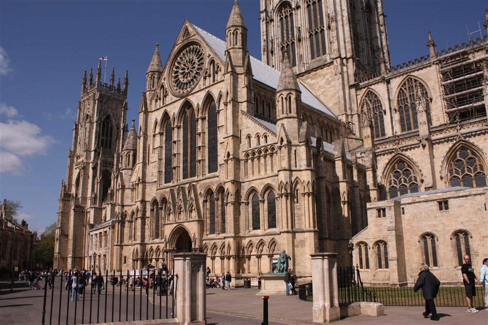 MEDIEVAL YORK AND YORK MINSTER - law essay help
